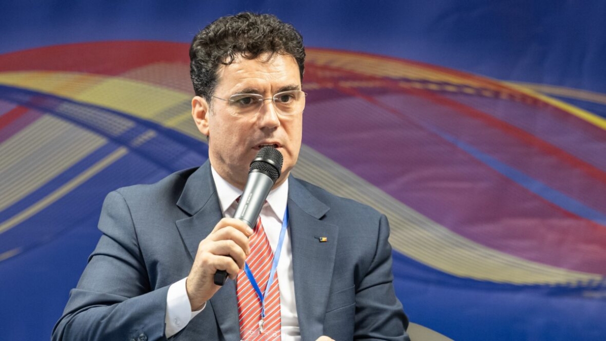 Rectorul SNSPA ridică o problemă esențială: Sursele financiare ale lui Mircea Geoană în campanie