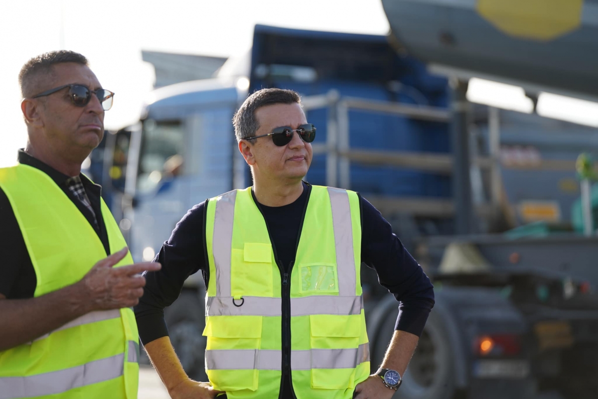 Grindeanu solicită acțiune rapidă pentru a termina autostrada mult dorită din România. Constructorii au termen limită: luna noiembrie.