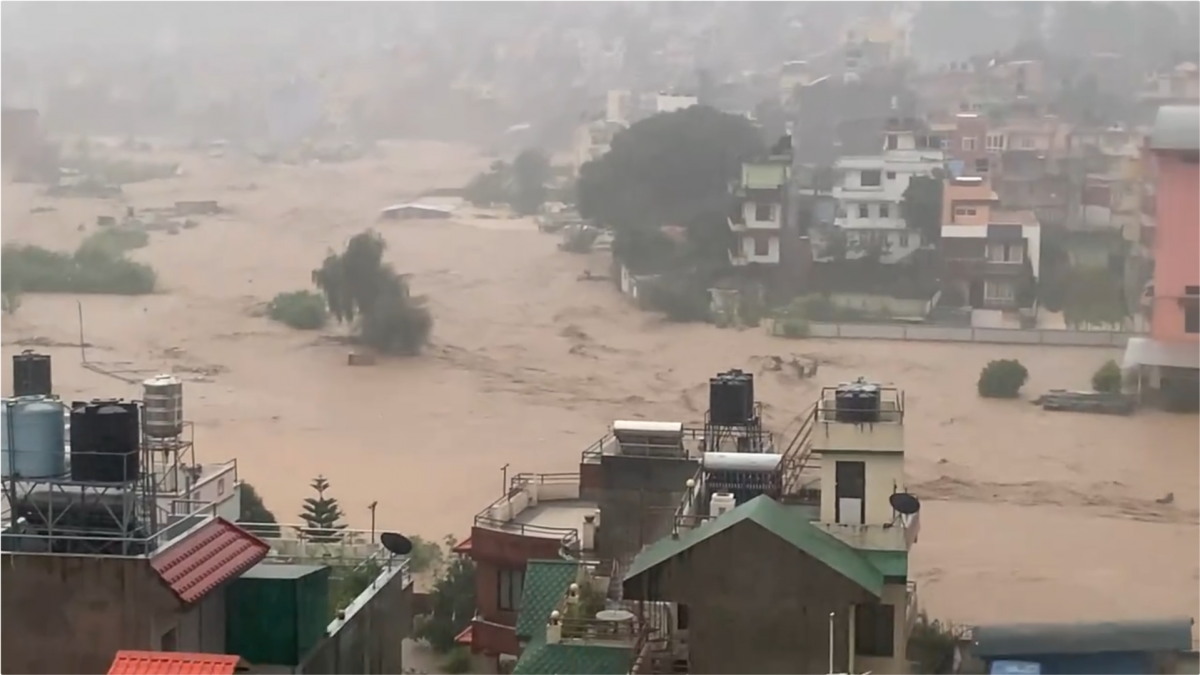 Șase fotbaliști din academia din Nepal, dispăruți după o avalanșă devastatoare