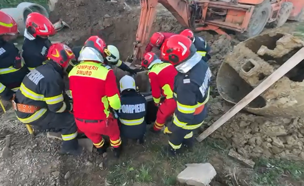 Bărbat prins sub un mal de pământ în timpul săpării unei fântâni: o experiență dramatică