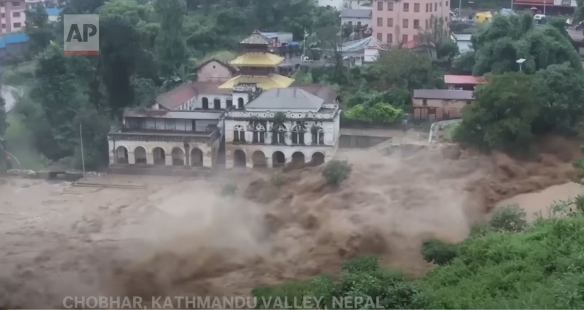 Inundații devastatoare în Kathmandu: peste 148 de victime în urma ploilor torențiale