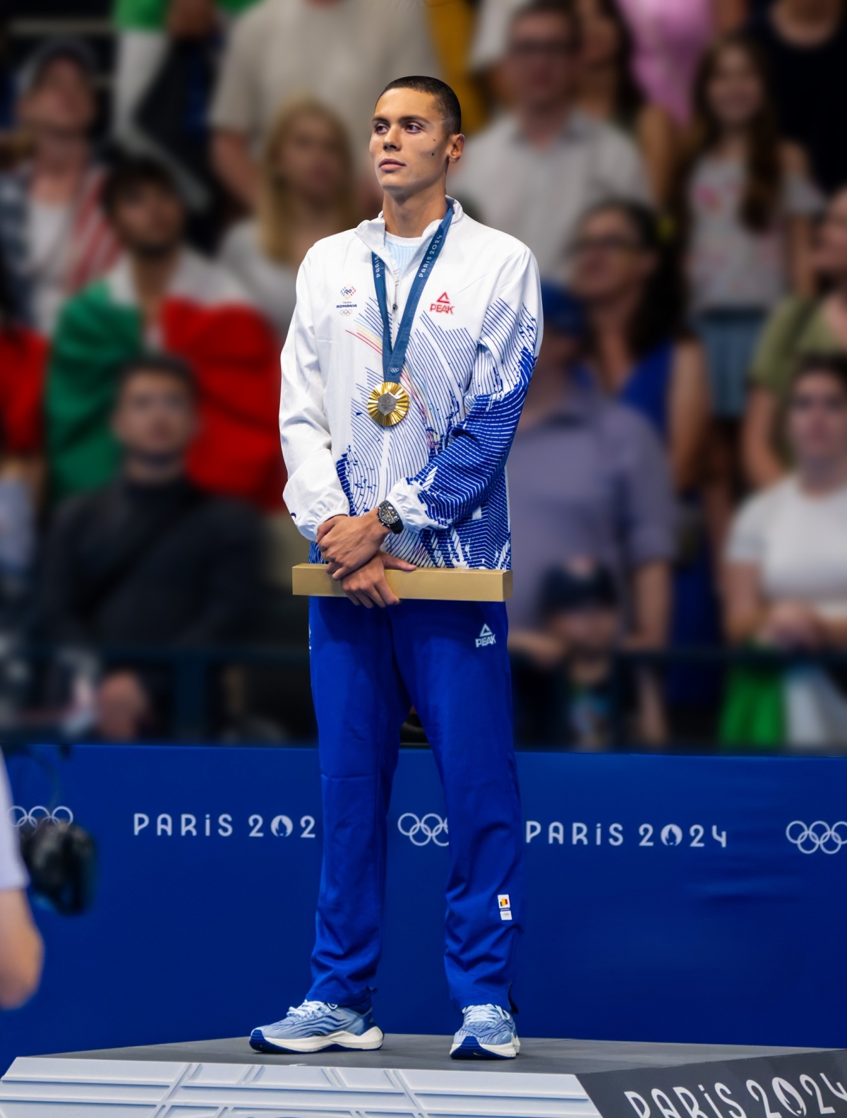David Popovici își vinde echipamentul olimpic pentru o cauză nobilă