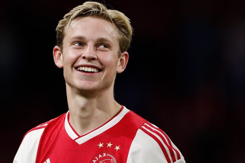 Flick își dorește ca De Jong să fie disponibil pentru a intra pe teren în meciul cu Young Boys