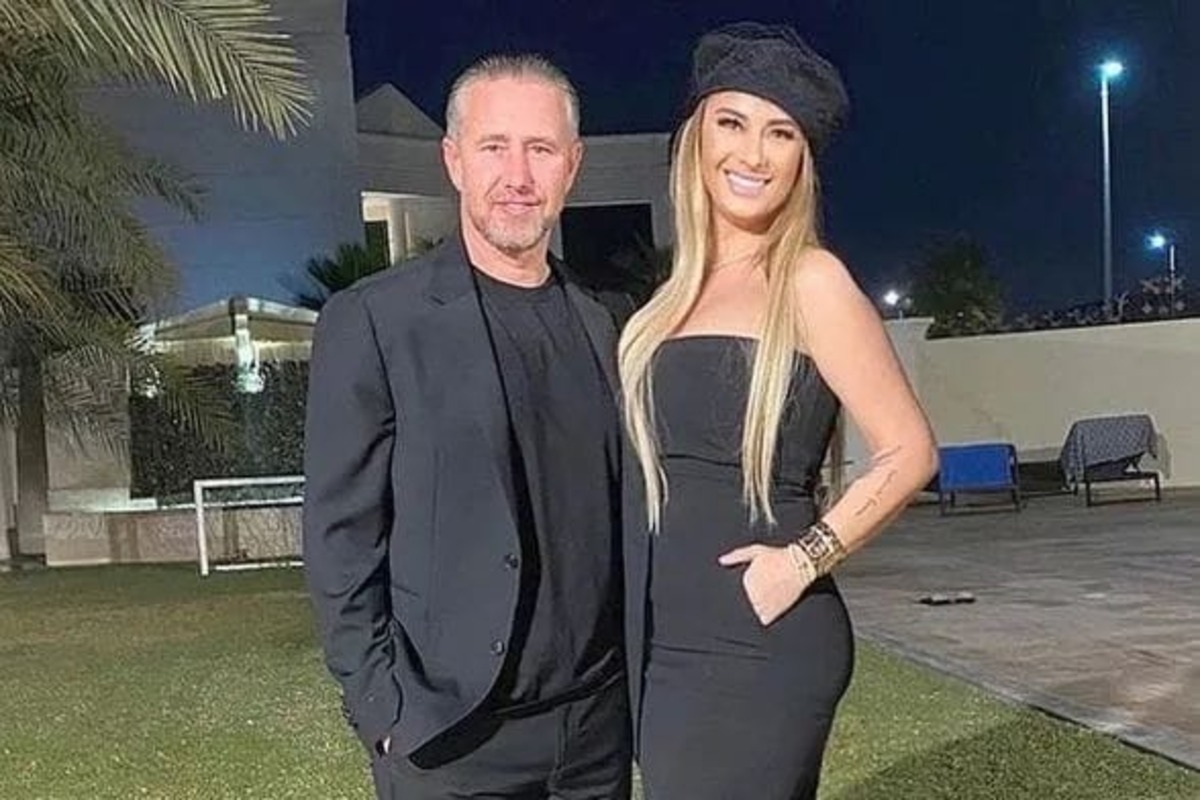 Anamaria Prodan și Laurențiu Reghecampf au divorțat oficial! Bebeto primește oficial bani