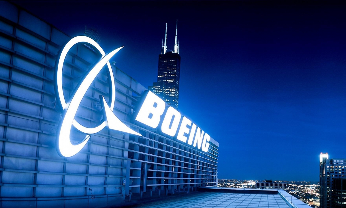 Boeing plănuiește să strângă cel puțin 10 miliarde de dolari din vânzarea de acțiuni, conform Bloomberg News.
