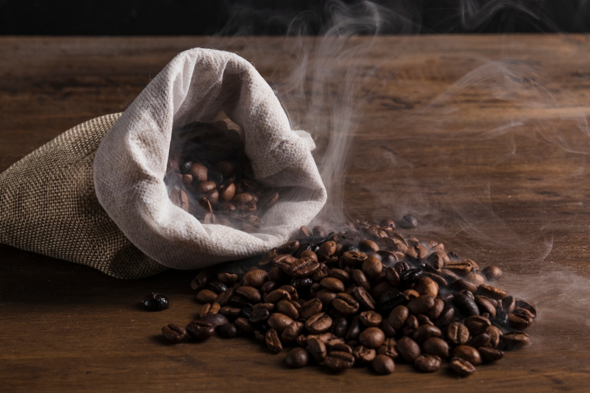 Criză de aprovizionare: prețul cafelei explodează pe fondul secetei din Brazilia