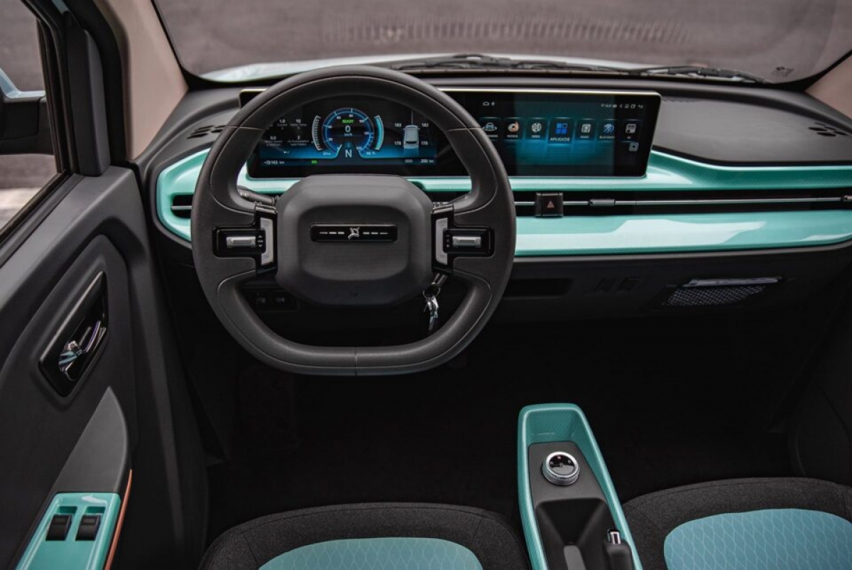 Noutăți electrizante: vehiculul românesc la preț mic impresionează la Salonul Auto București