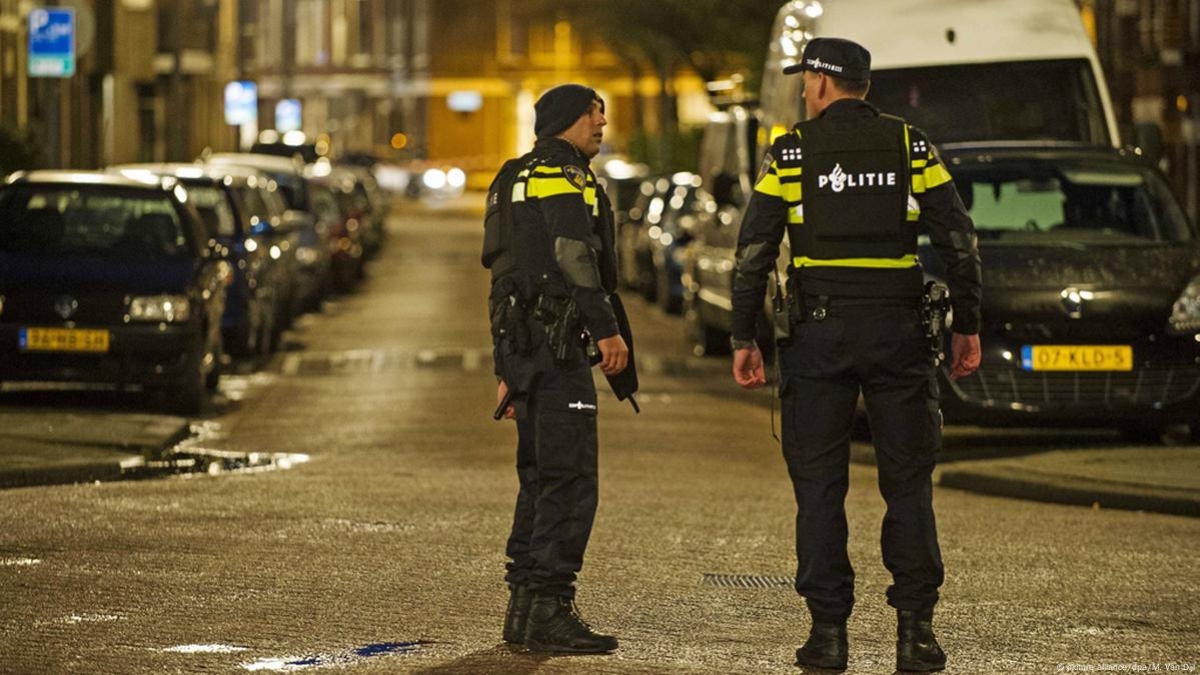 Incident de securitate alarmant: Un stat a compromis datele tuturor agenților de poliție din Olanda