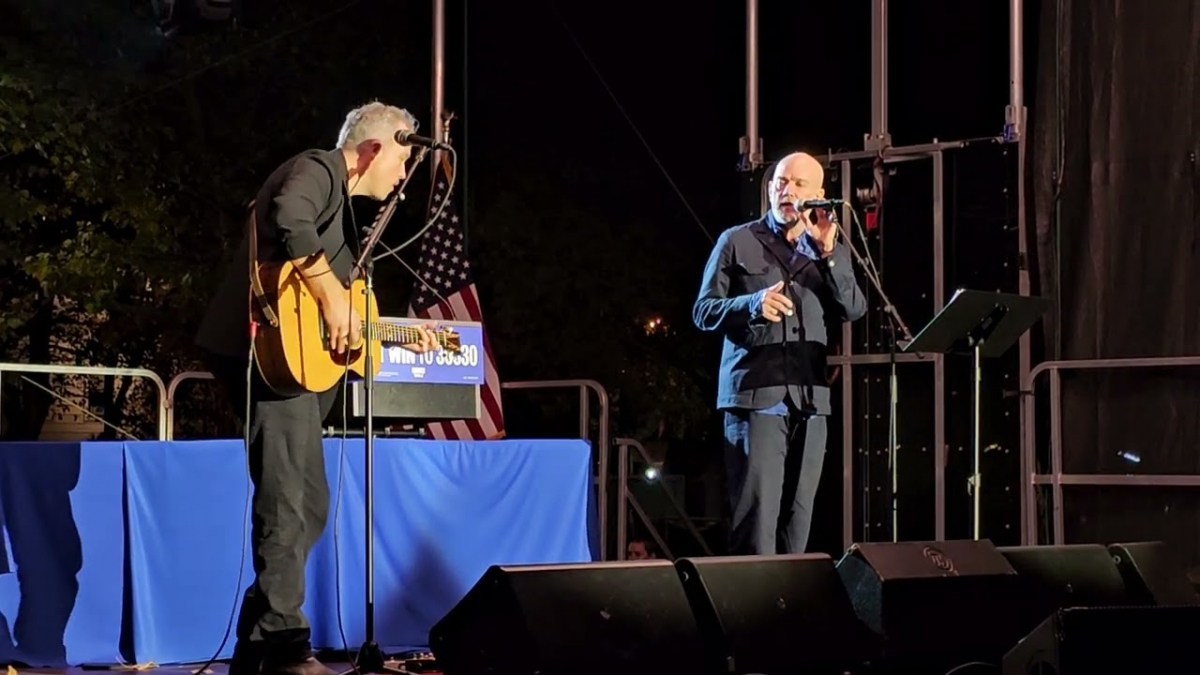 Michael Stipe şi Jason Isbell, duet captivant pentru reinterpretarea hiturilor R.E.M.