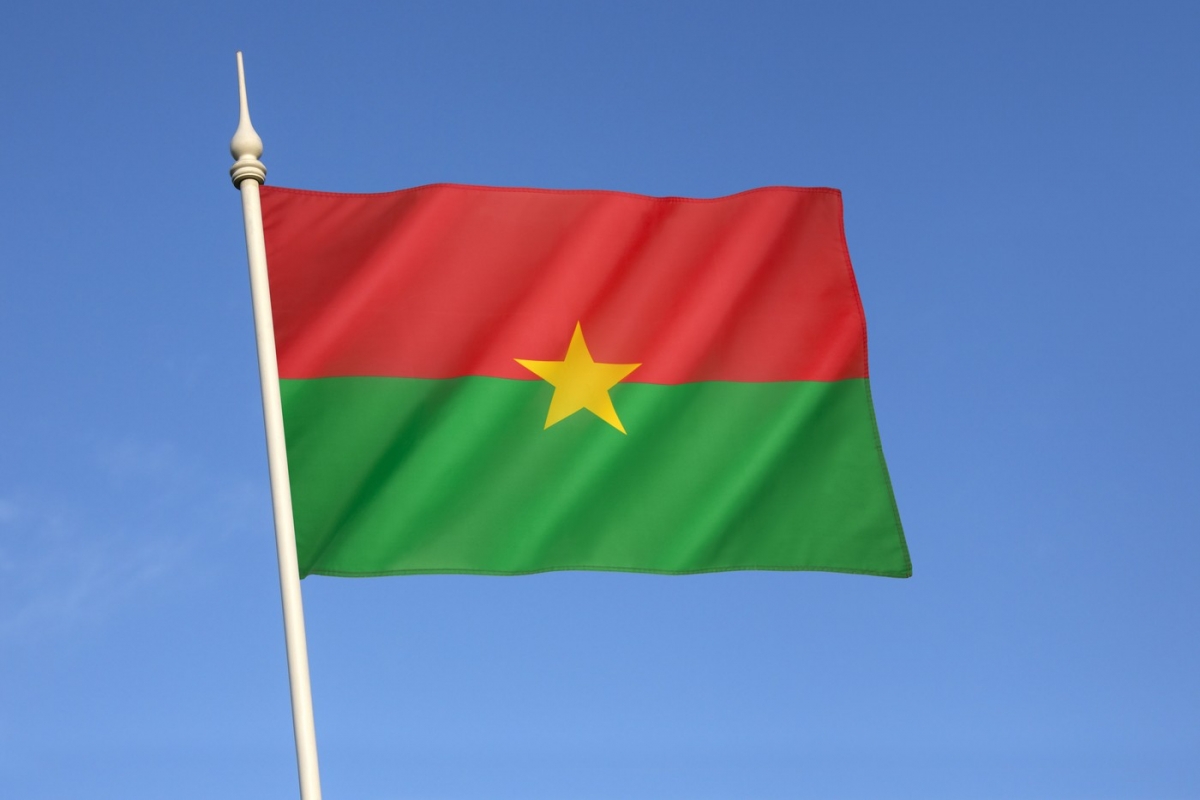 Liderul militar din Burkina Faso anunță anularea licențelor pentru exploatarea aurului de către firme externe