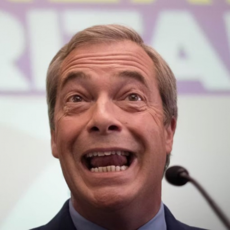 Nigel Farage crede că,dacă Harris câştigă,Trump trebuie să se concentreze pe golf