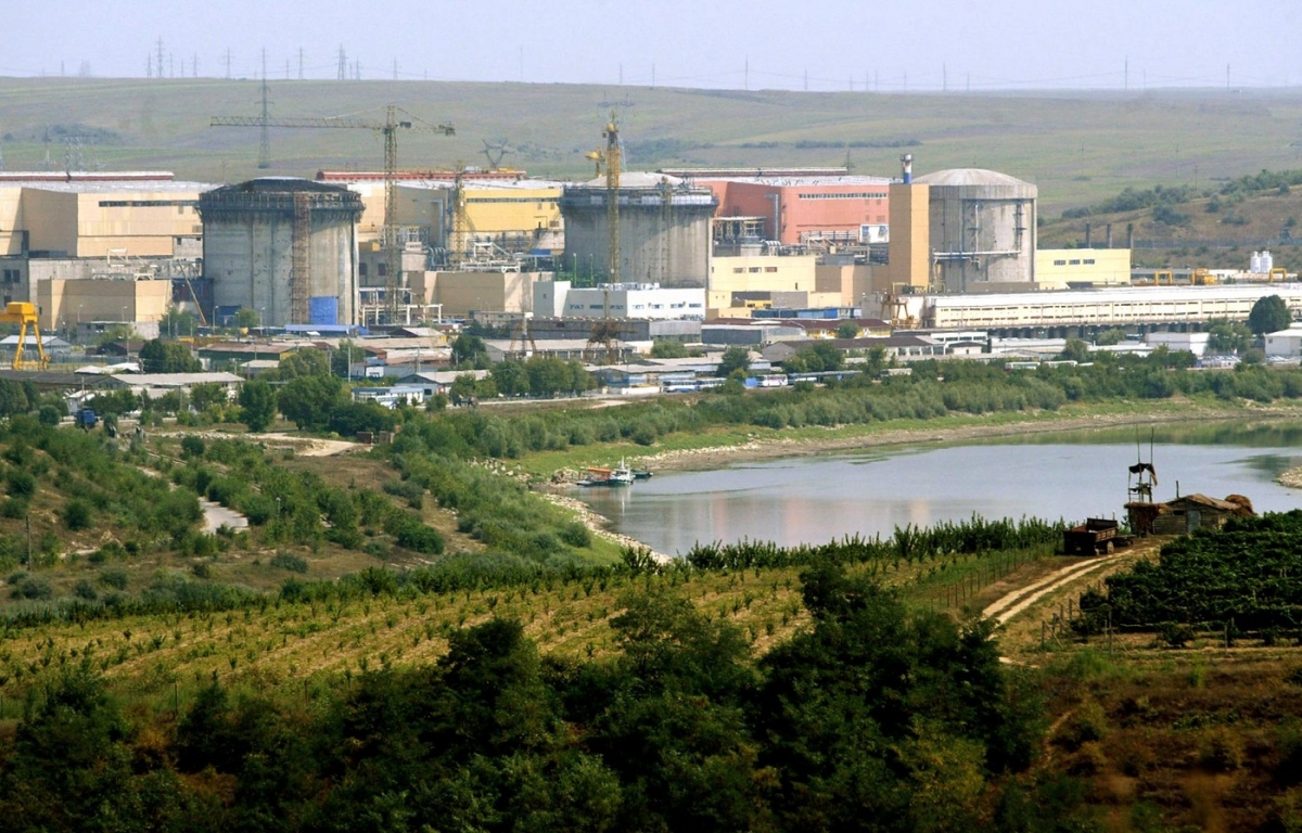 Incendiu într-o clădire din cadrul Centralei nuclearelectrice Cernavodă / IGSU: Securitatea centralei nu este în pericol/ Update
