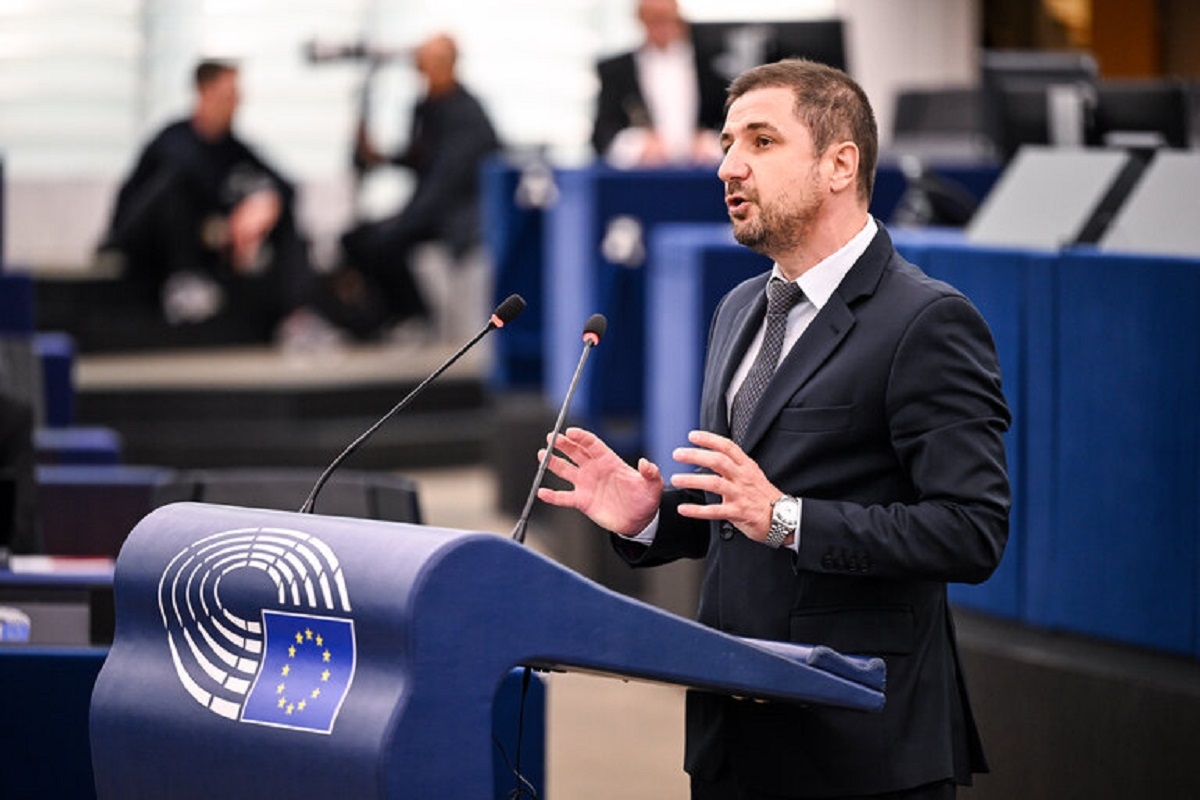 Eurodeputatul Axinia (AUR) a smuls angajamentul comisarului pe transporturi pe tema Schengen