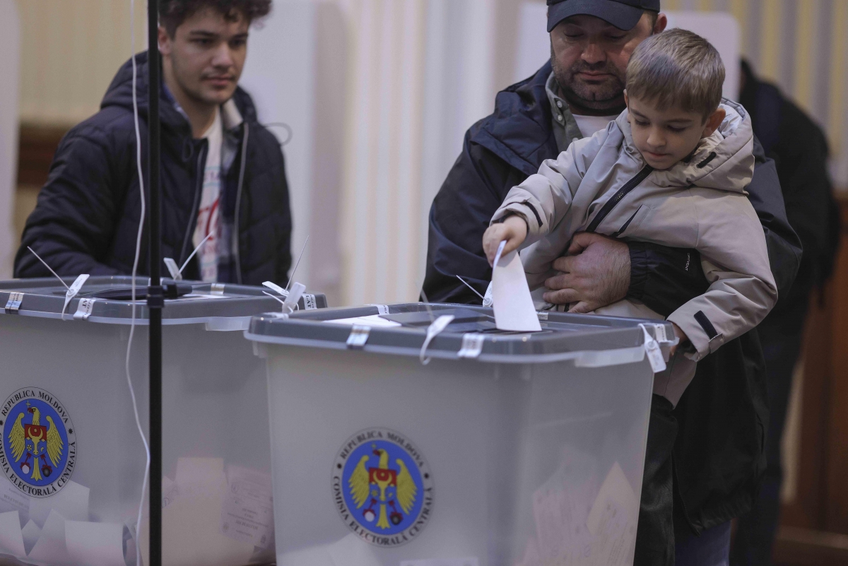 Sunt reclamate multe nereguli la alegerile din Moldova