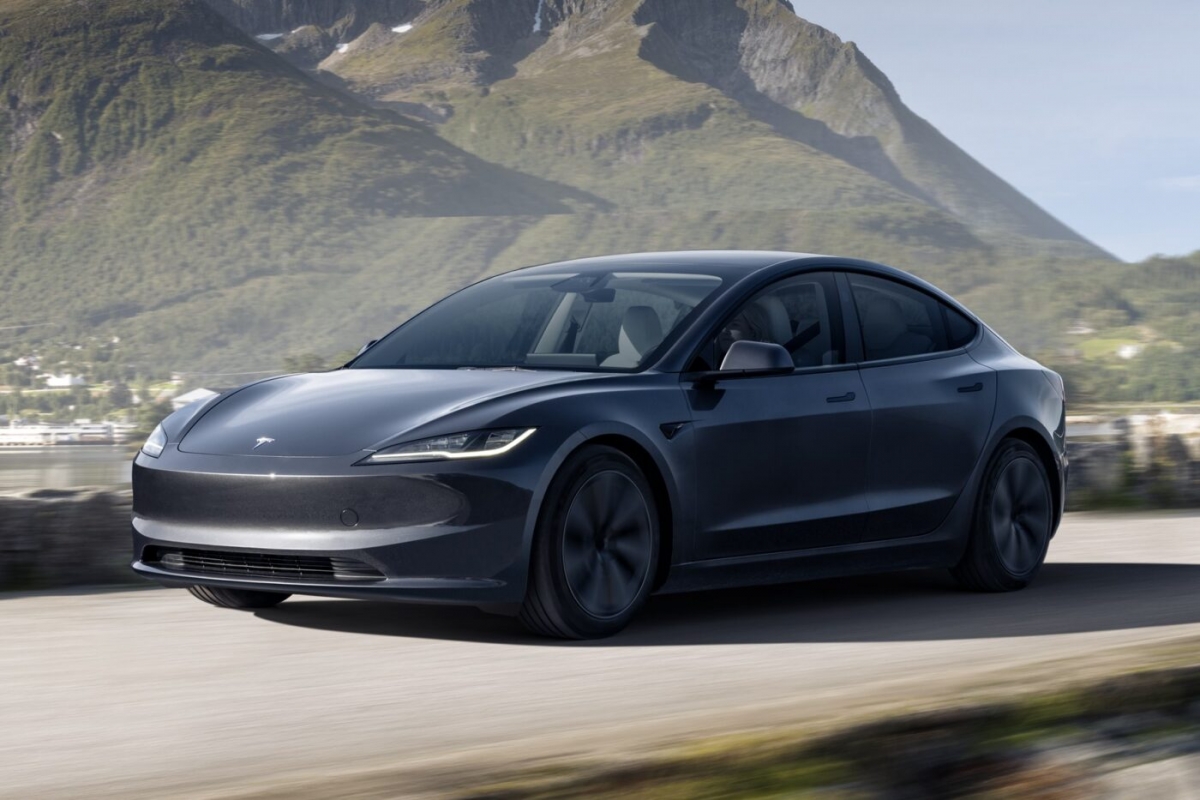 Poziția Tesla pe piață, impulsionată masiv după victoria lui Trump. Ce perspective are industria auto din Germania, aflată deja sub presiune (analiză)