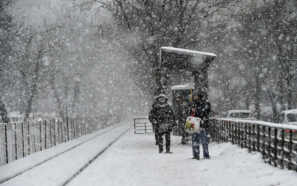 ALERTĂ – Meteorologii ANM au emis Cod Galben de ninsori abundente și ploi/ HARTA zonelor vizate