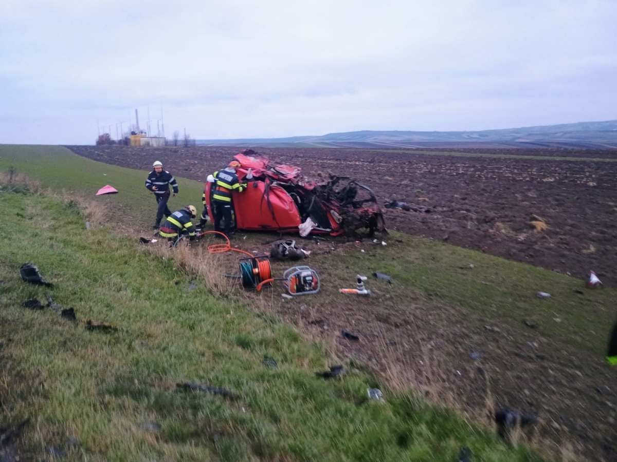 Cei doi copii răniţi în accidentul din Suceava sunt în stare stabilă, conştienţi şi cooperanţi