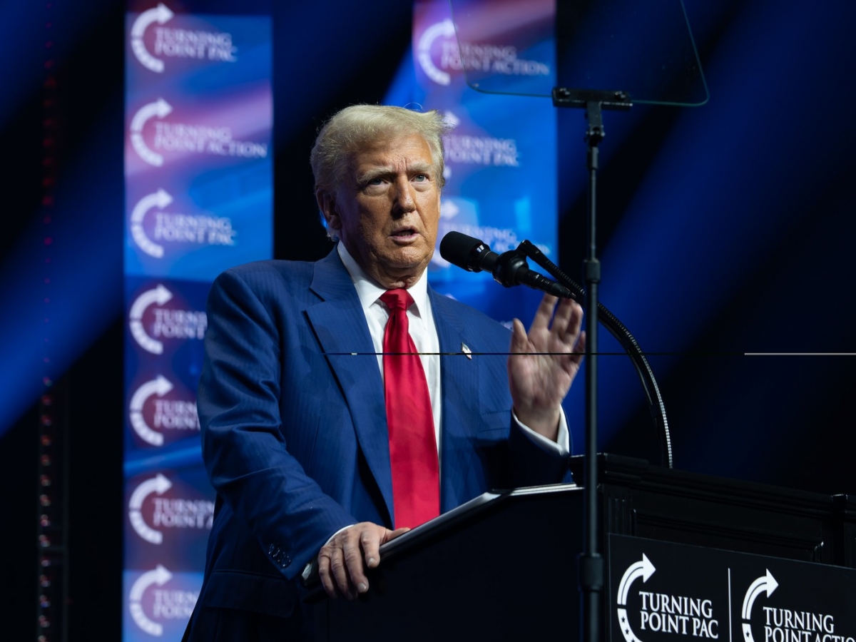 Europa strânge rândurile în fața lui Trump – Primul lider britanic de la Winston Churchill care vine în Franţa de Ziua Armistiţiului