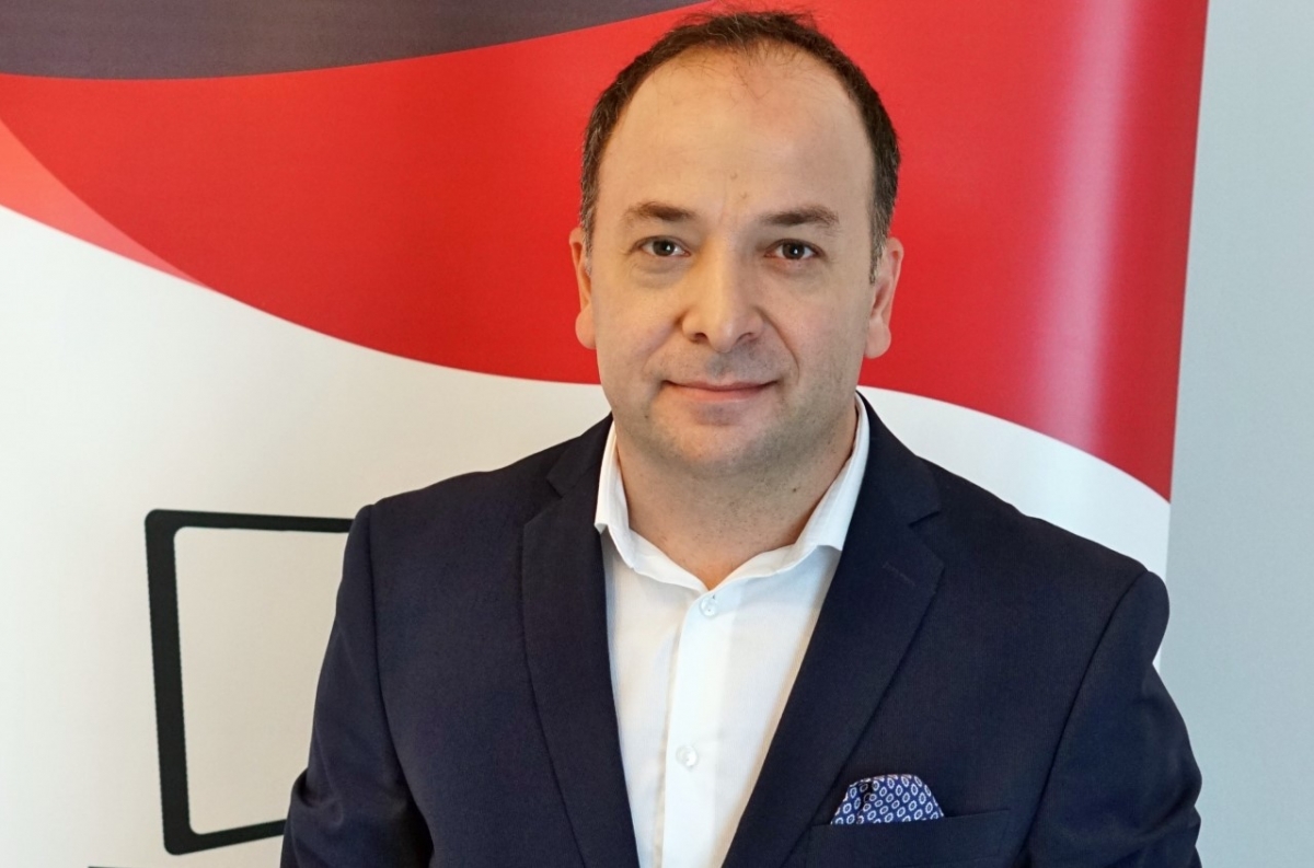 Economist ia la bani mărunți datoria externă în creştere a țării: Prosperitatea clamată de politicieni, indusă artificial cu perfuzii financiare din împrumuturi