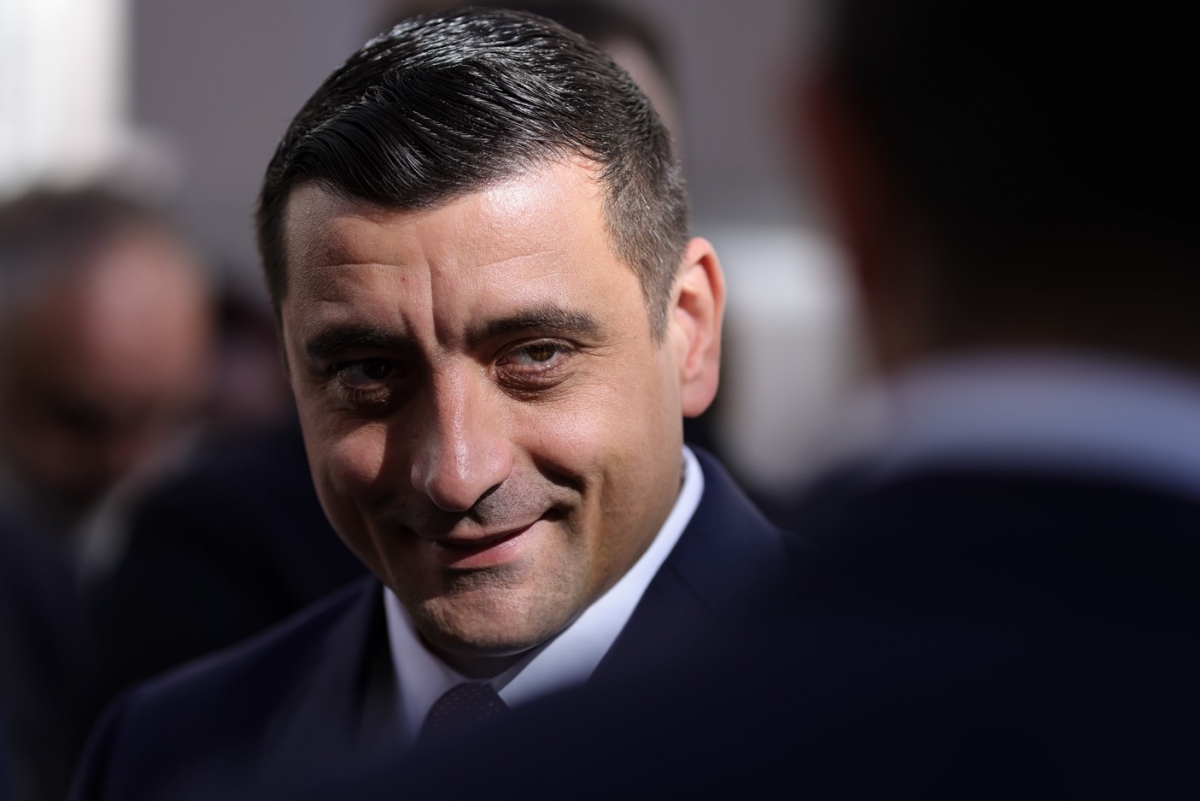 VIDEO George Simion le-a arătat românilor casa în care locuiește: Nu e cine știe ce la noi!