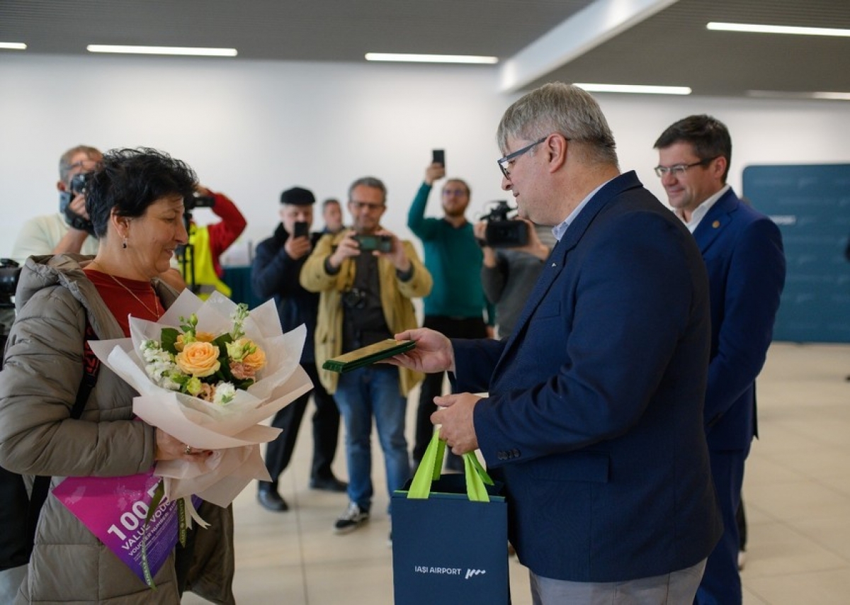 Două milioane de călători pe Aeroportul Iaşi: Pasagerul norocos este o femeiecare a zburat pentru prima dată cu avionul