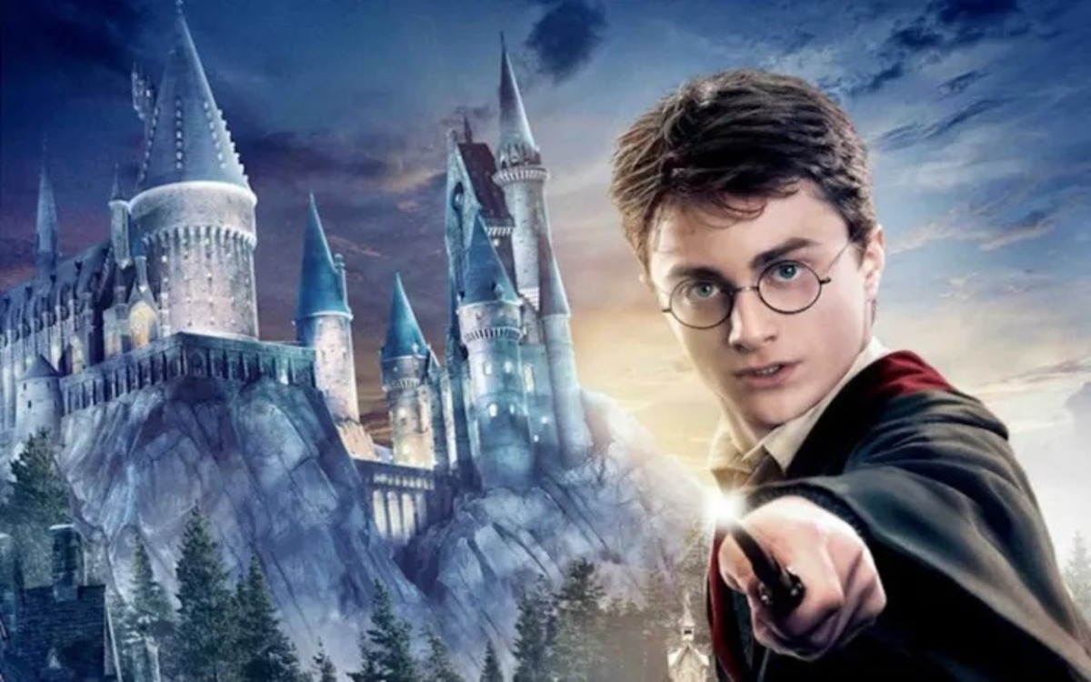 Replicile săbiilor din Harry Potter au fost interzise la vânzare în Japonia: Autoritățile spun că pot fi folosite ca arme reale