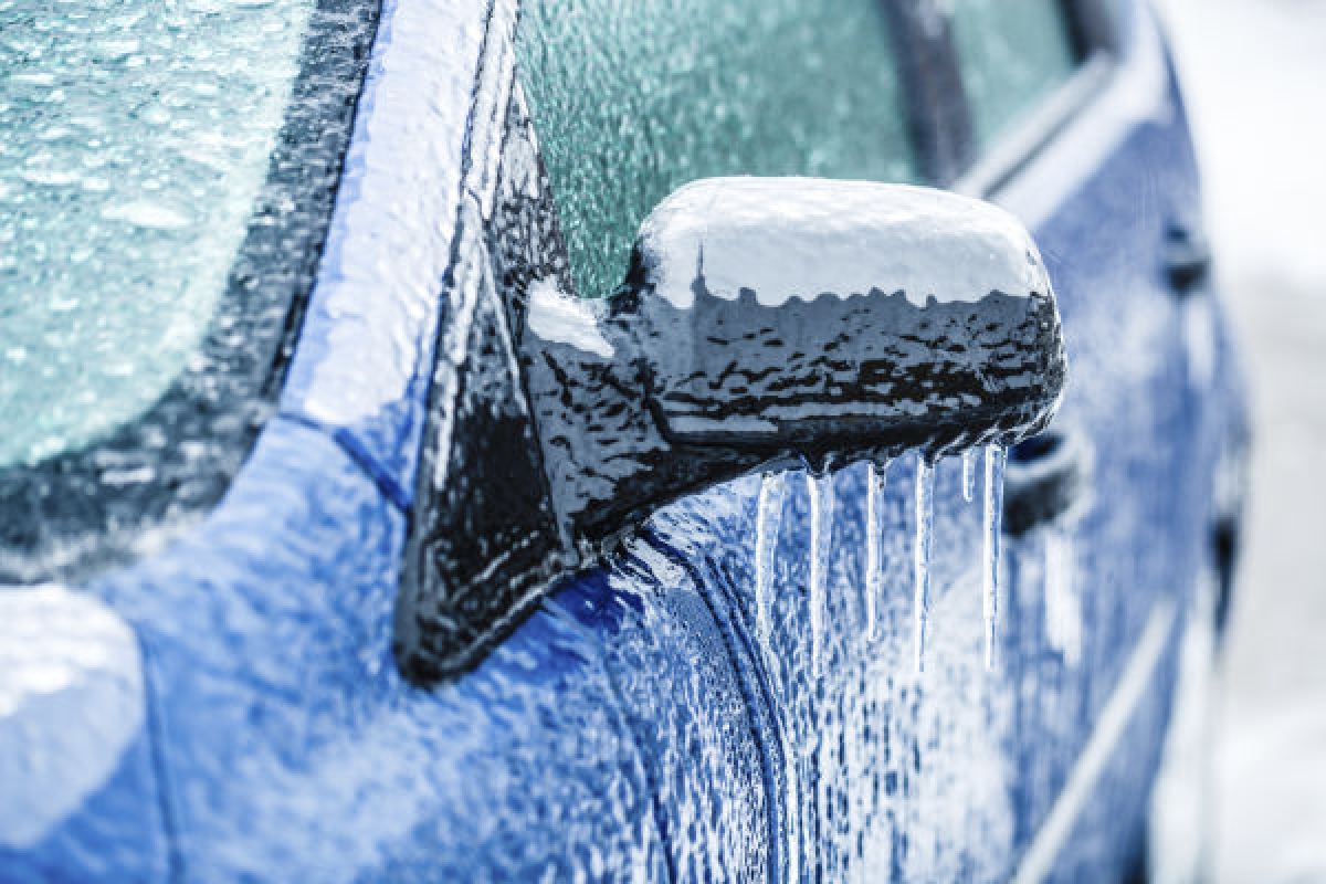 Alertă de freezing rain de Sfântul Nicolae: Ploi înghețate și ger de crapă pietrele în Capitală