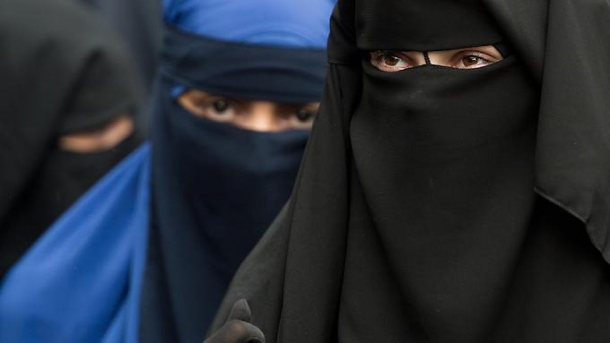 Președintele iranian Massoud Pezeshkian refuză să promulge legea privind hijabul