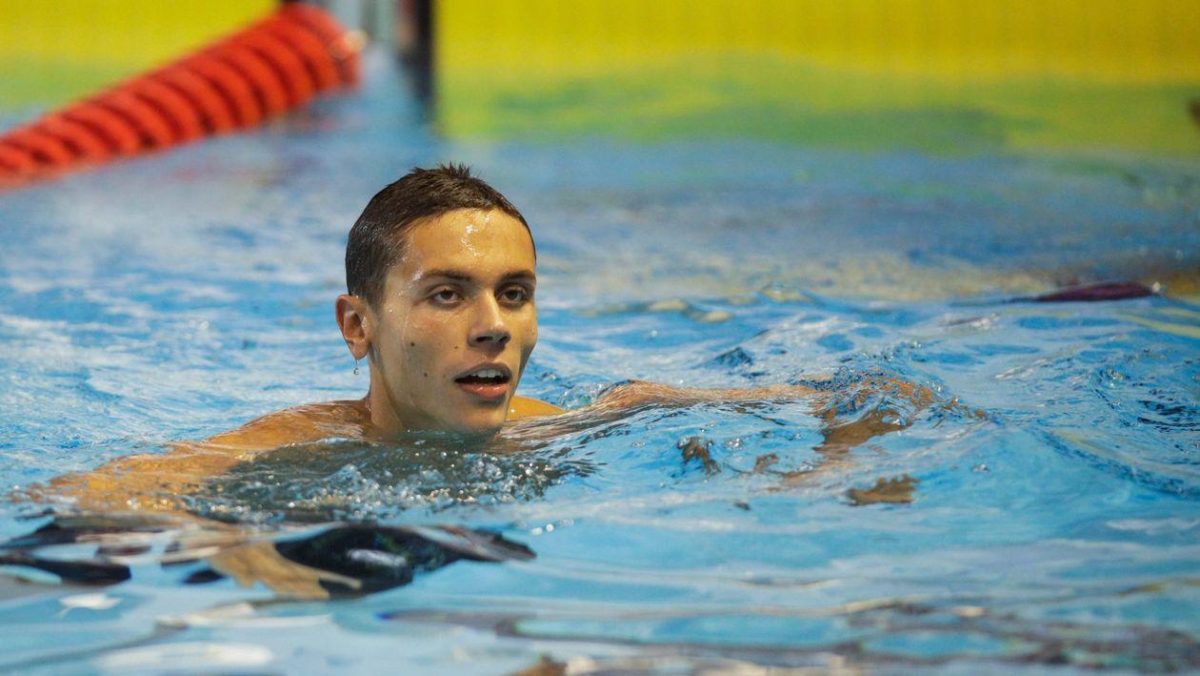 David Popovici s-a calificat în finala de la 200 m la CE U23 cu cel mai bun timp