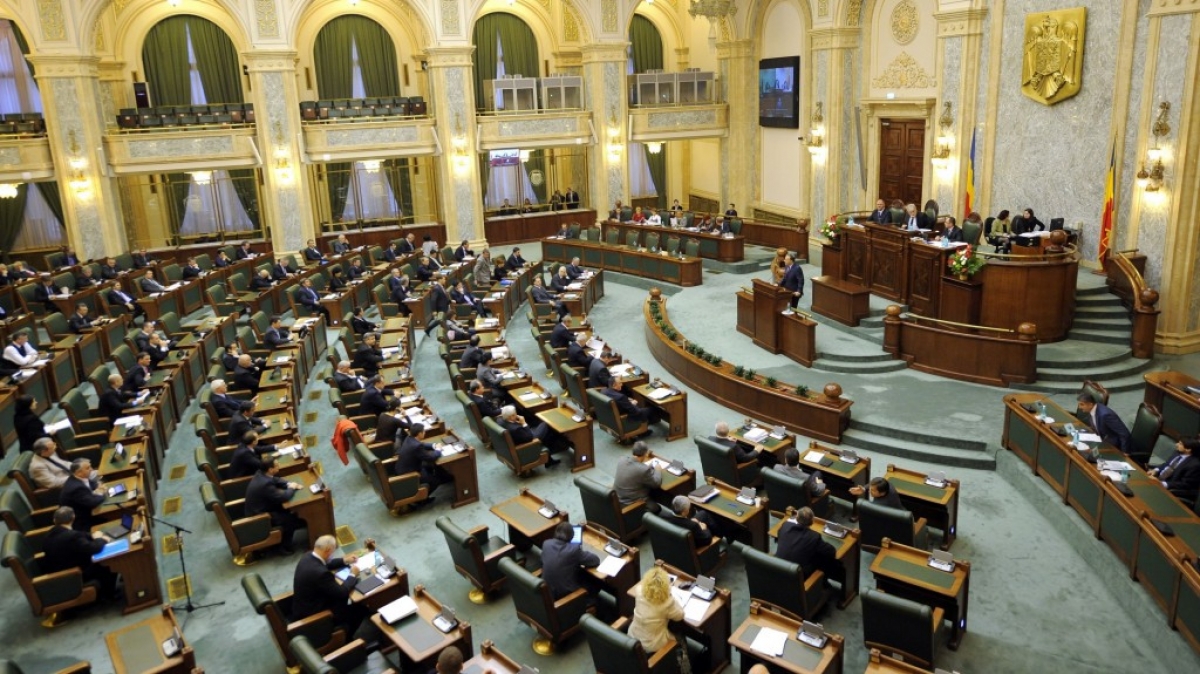 Ordonanţa de urgenţă privind organizarea şi desfăşurarea prezidenţialelor din mai intră în dezbaterea Comisiei pentru administraţie din Senat
