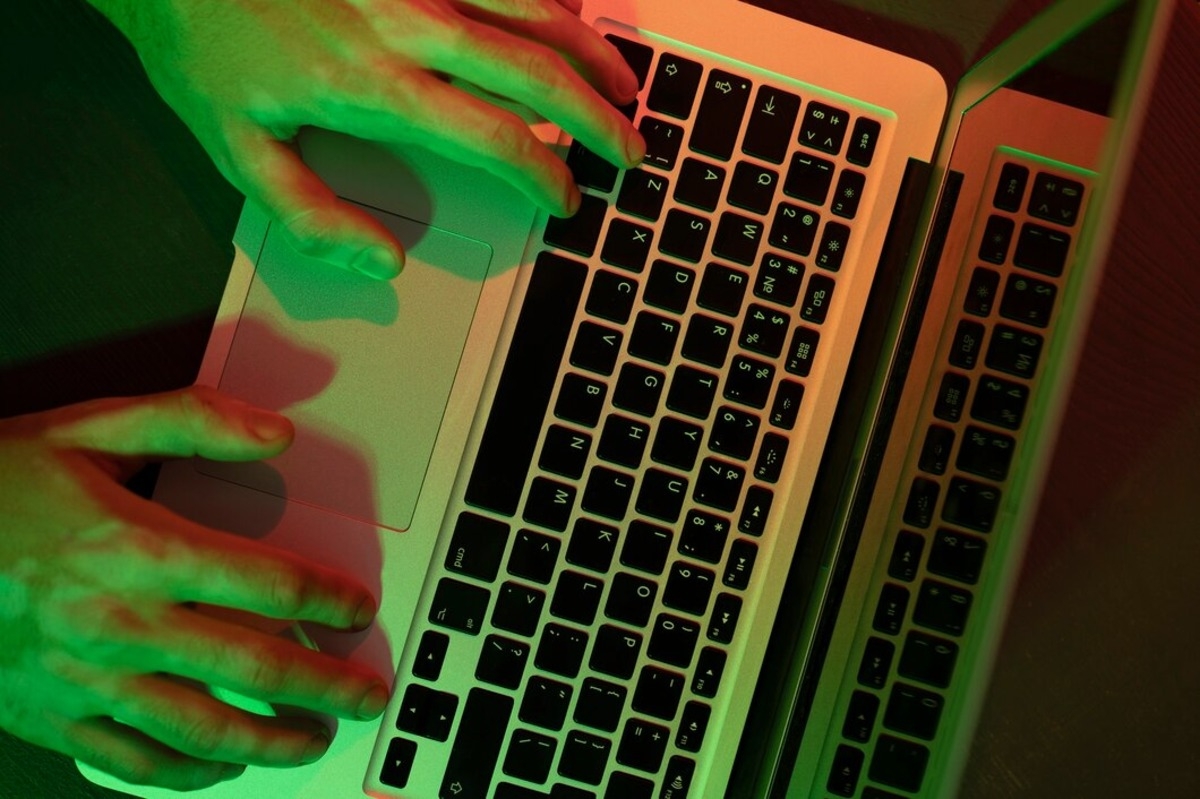ANAF își extinde gheara: Fiscul ia la puricat 'tranzacţii online' şi 'tranzacţii moderne ieşite din sfera clasică bancară'