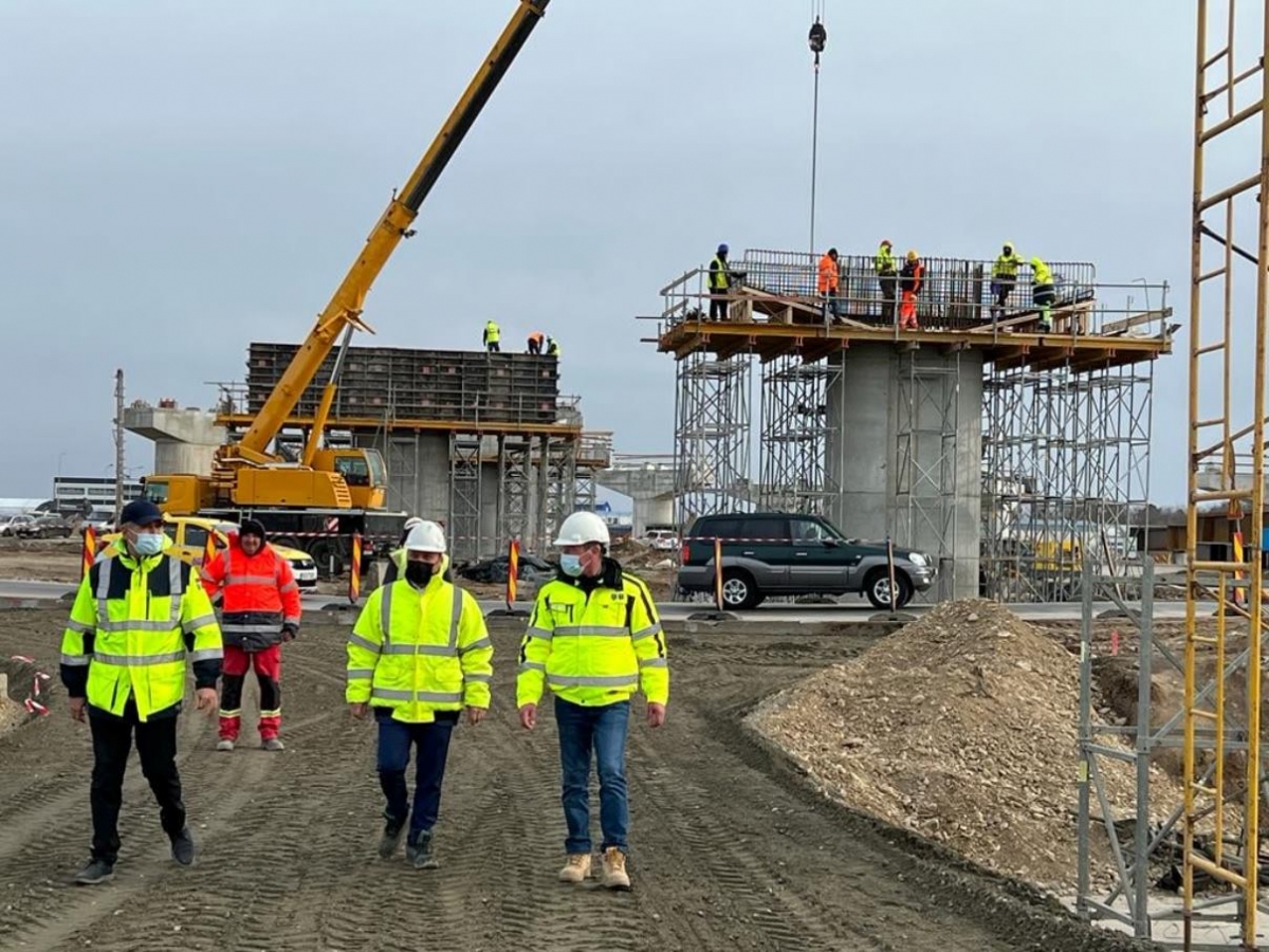 Nu mai există fonduri pentru autostrăzi? Umbrărescu suspendă lucrările la A8 și A3 pe o perioadă nedeterminată
