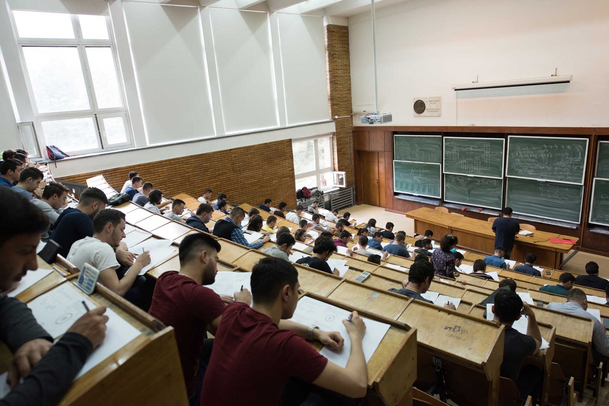Studenții sunt dispuși să plătească mai mulți bani pe chirie în acest an: Ce buget alocă pentru o locuință (Studiu)