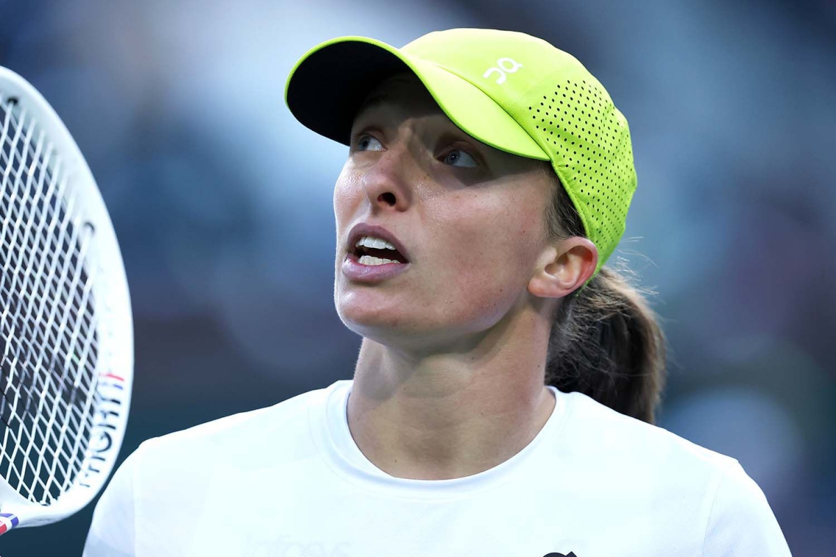 Iga Swiatek ajunge în sferturi la Wimbledon după o victorie clară în fața Clarei Tauson