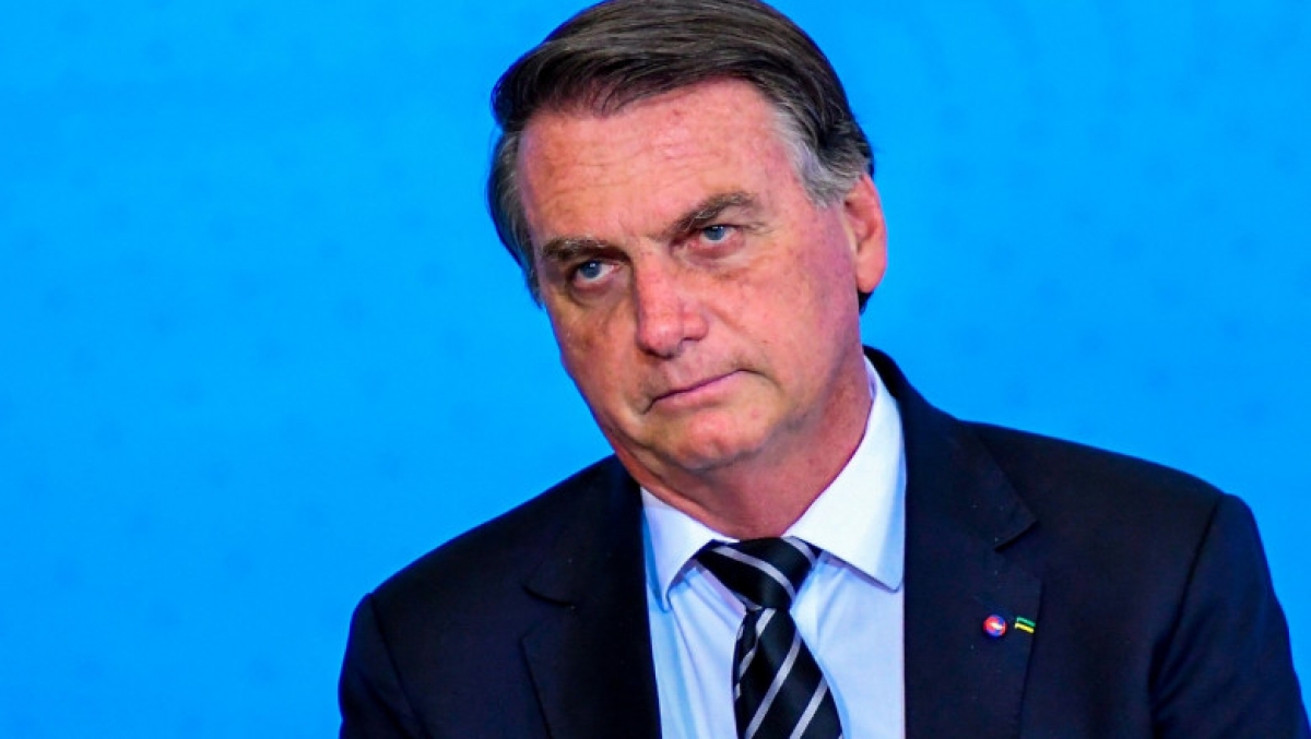 Bolsonaro, transferat de urgență la spital din cauza unor dureri abdominale intense