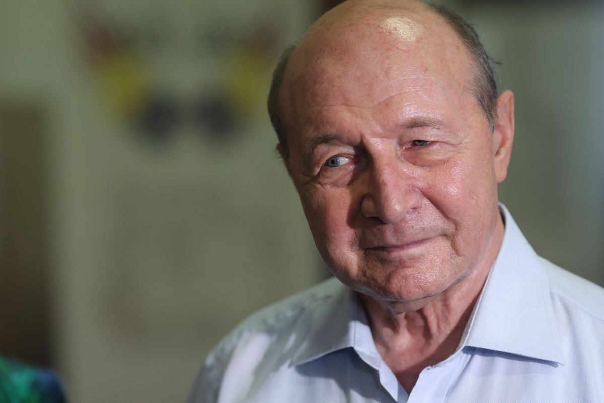 Traian Băsescu anunță mutarea lui Donald Trump după protestele Hands off: Nu are capacitatea