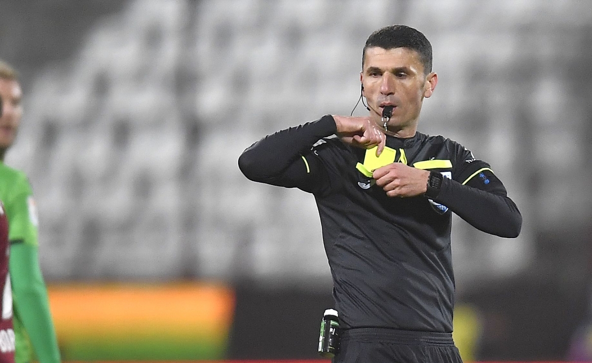Marcel Bîrsan va arbitra duelul CFR Cluj – Universitatea Craiova din sferturile Cupei României