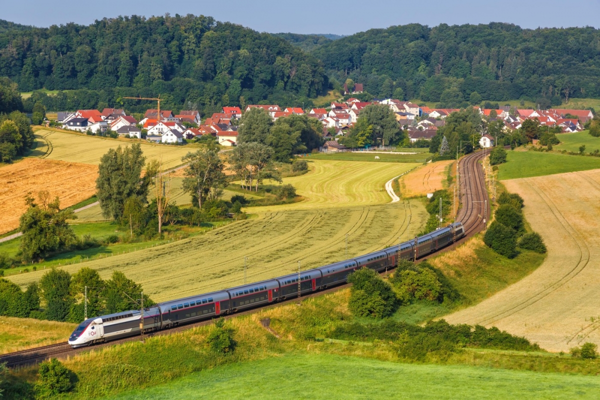 România va avea un nou proiect de amploare: trenul de mare viteză care va circula cu 200 km/h