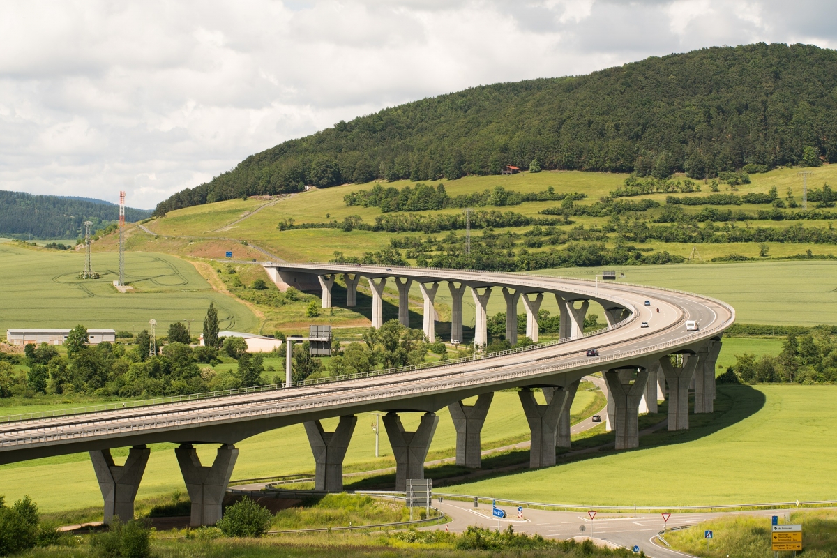 Video se ridică ‘autostrada imposibilă’ din România: cel mai costisitor proiect de infrastructură