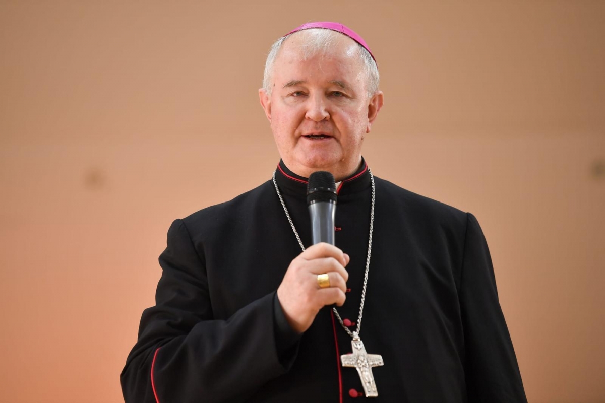 Mesajul ÎPS Aurel Percă, Arhiepiscop Mitropolit de București, în urma trecerii în neființă a Papei Francisc: Am fost norocoși să trăim în vremea Papei Francisc