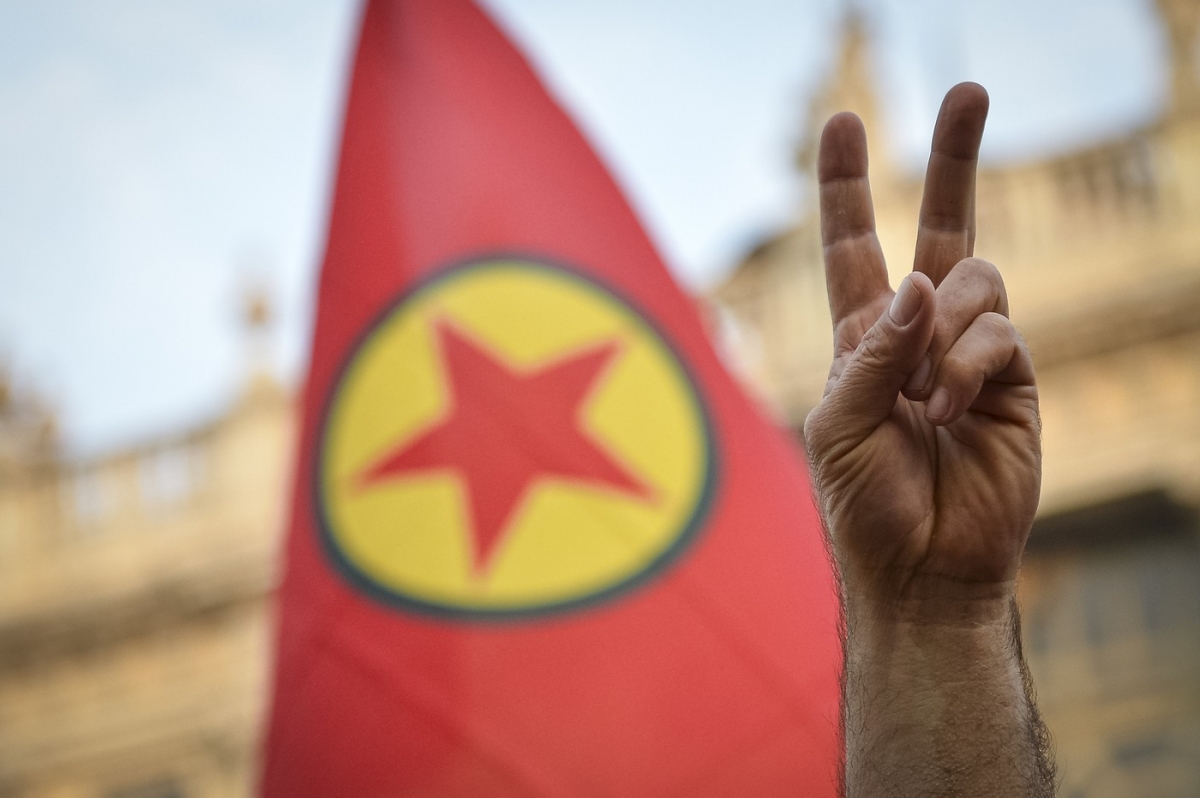 Decizie revoluționară! PKK – Partidul Muncitorilor din Kurdistan își încheie activitatea, punând capăt unei perioade de 40 de ani de confruntări în Turcia