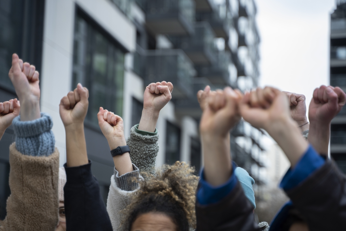 1 mai tumultuos în Grecia: Muncitorii protestează, provocând haos în transporturi