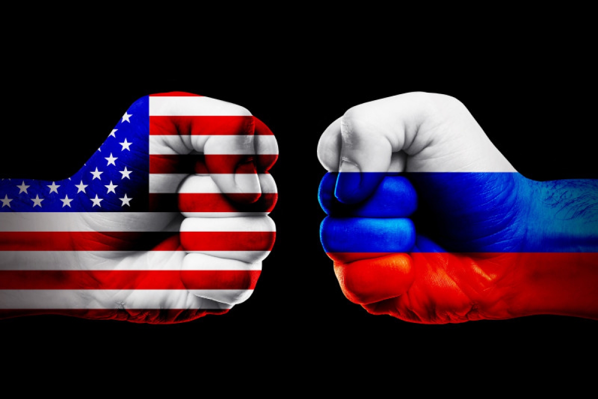 Kremlinul răspunde amenințărilor lui Trump: Prețul petrolului nu va influența politica Rusiei