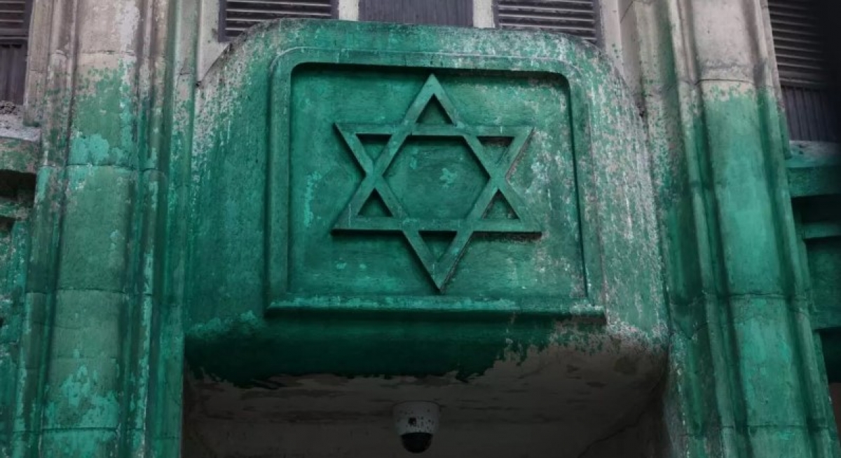 Noapte de coșmar în Paris: Monumentul Holocaustului și două sinagogi atacate vandalic