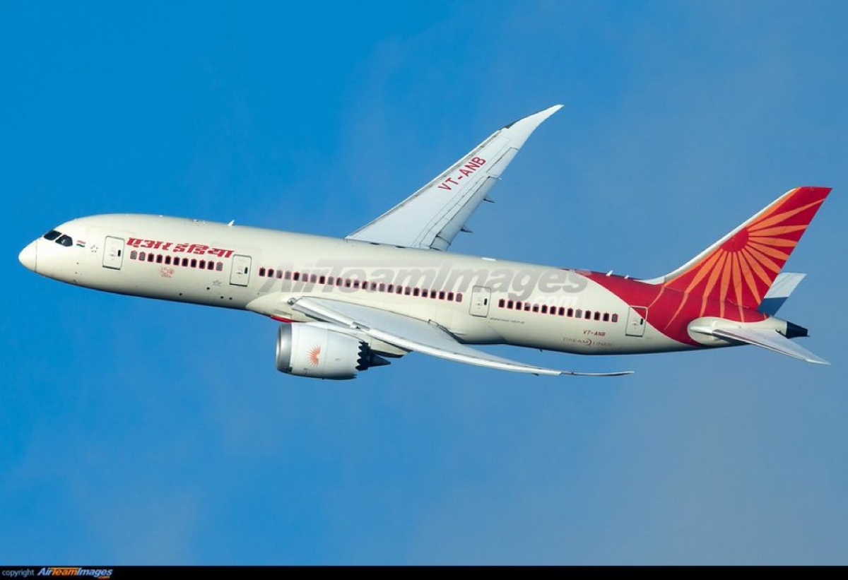 Acțiunile Boeing s-au prăbușit după accidentul aviatic teribil din India: Aeronava cu 242 de pasageri, una dintre cele mai moderne din lume