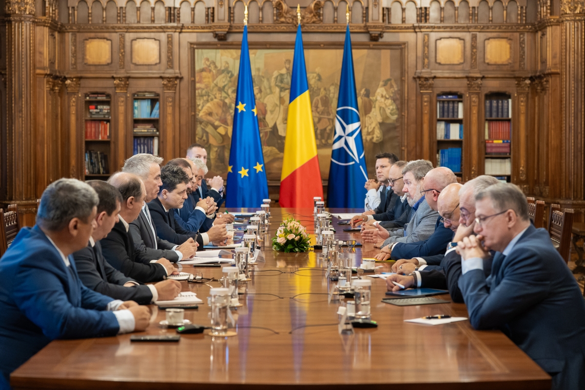 BNS acuză că în mai multe ministere se încalcă grav legea: Guvernul Bolojan ar ține secrete rapoarte ale autorităților europene