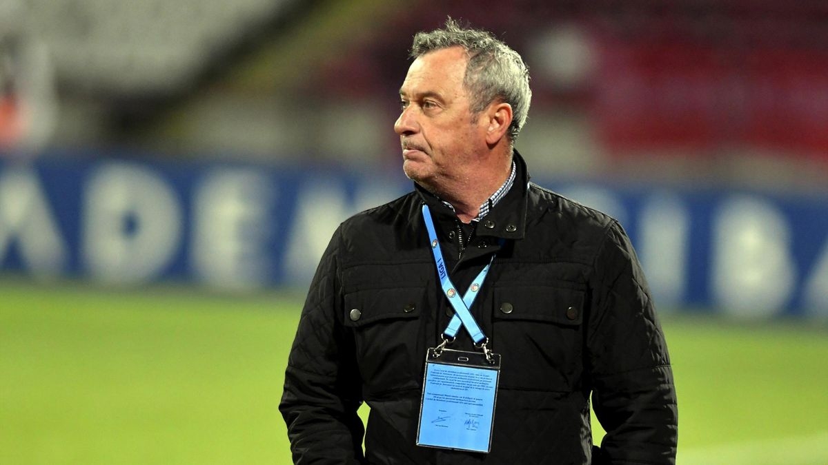 Mircea Rednic face revoluție la Standard Liege. S-a realizat al  9-lea transfer