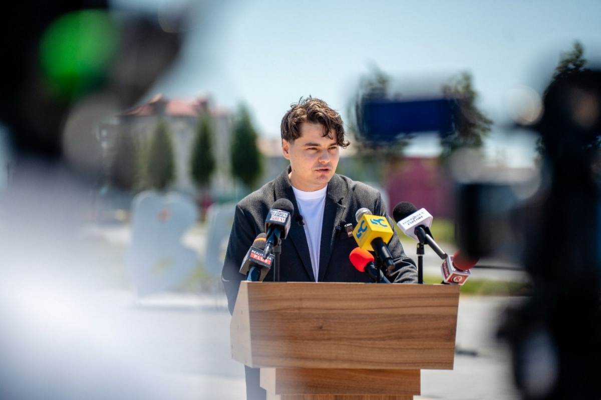 Selly explică momentul bizar de la 'Beach, please' după ce tinerii l-au strigat Ceaușescu: 'Nu mă flatează dar…'