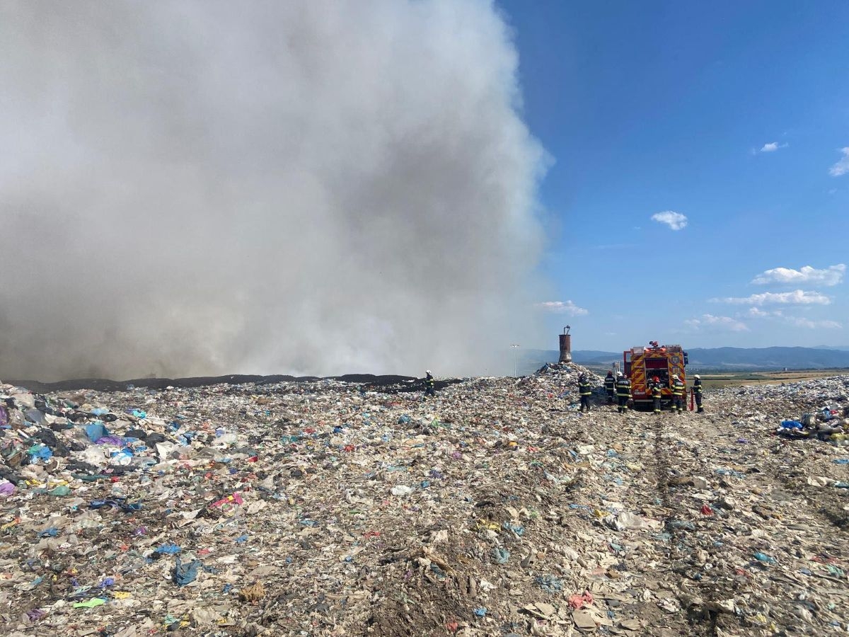 VIDEO Diana Buzoianu caută problemele din gropile de gunoi și amenință: Unele profită de poziția de monopol, Nu se poate șantaja populația