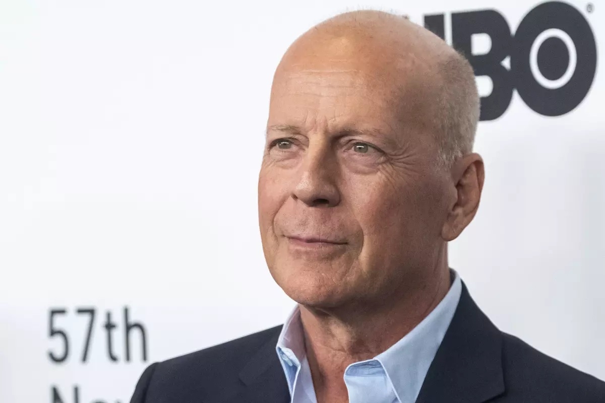 Soţia lui Bruce Willis spune că actorul se bucură de o sănătate bună în general, dar creierul îl 'trădează'